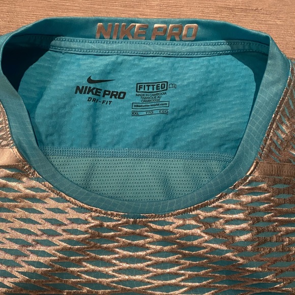 Nike Pro Mens XXL Teal Metallic Silver Foil Hypercool Max Fitted Training Shirt - Picture 4 of 6